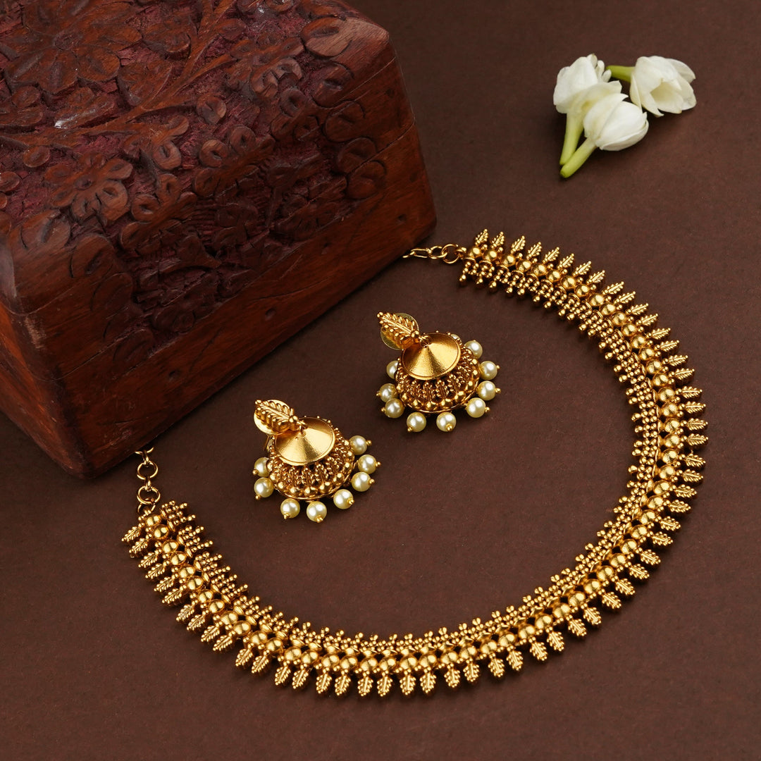 Traditional Indian Gold Jewelry Set